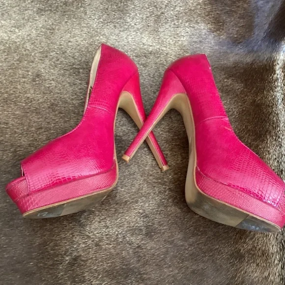 C Label Bright Pink Gold Peep Toe Stick Heels - Picture 8 of 8